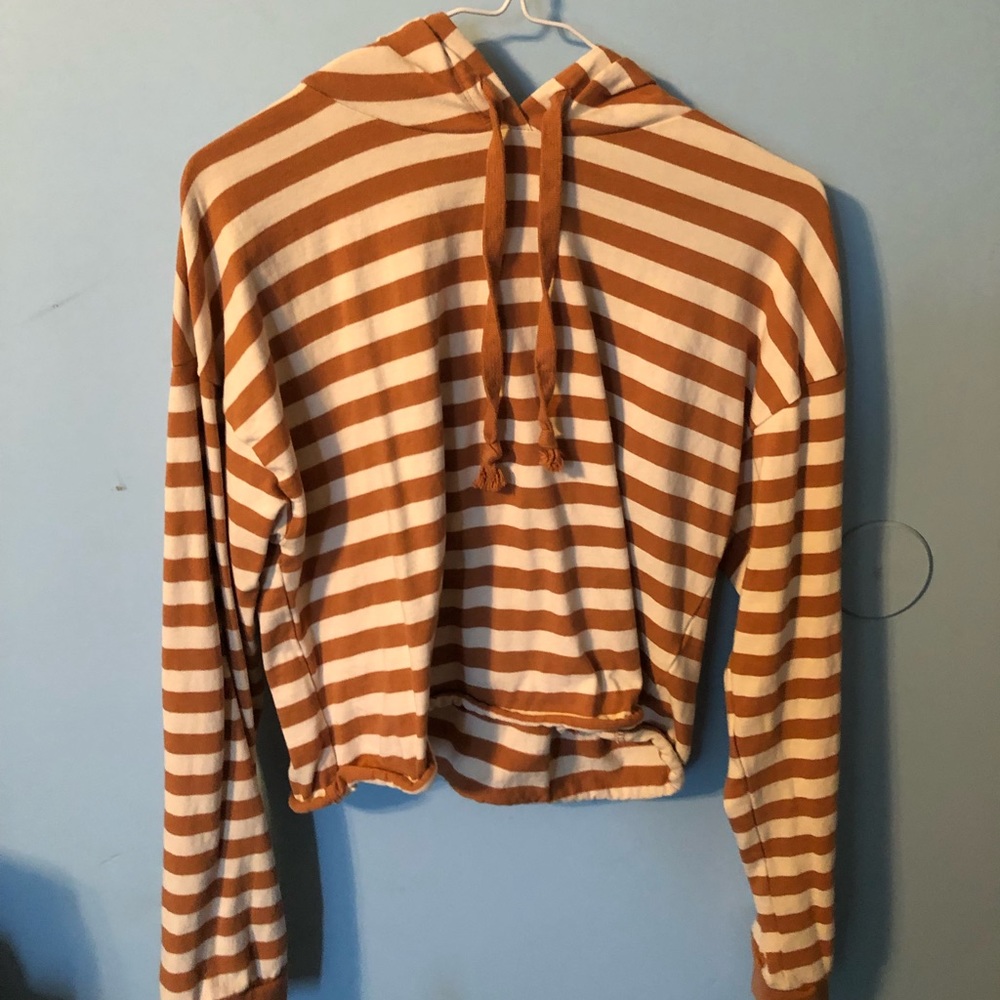 Long sleeve crop top